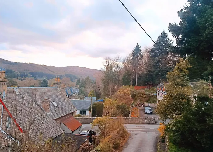 Tigh Na Cloich